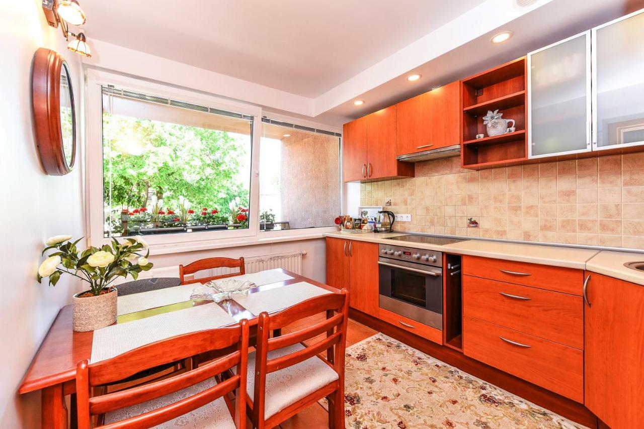 2 Kambariu Apartamentai Su Virtuve, Traku Miesto Centre